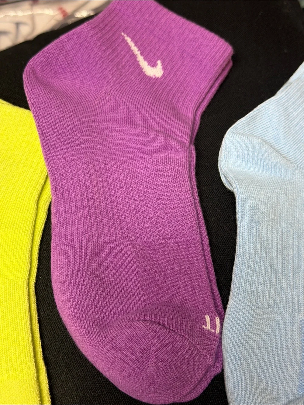 Nike set three